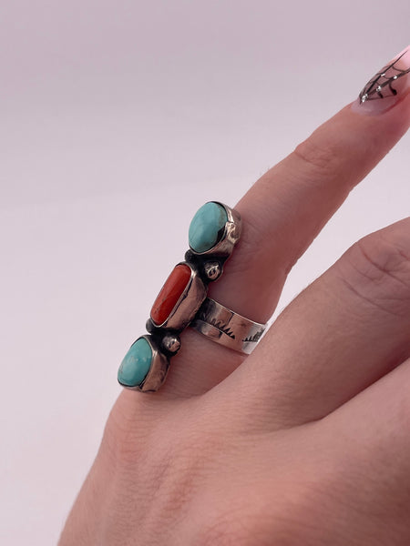 size 4.25 sterling silver three stone turquoise & coral signed LC ring