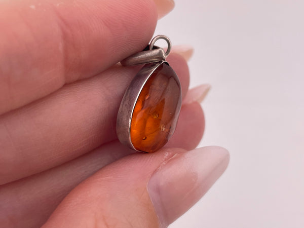 sterling silver tear drop shape amber pendant ***AS IS***