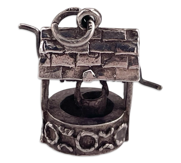 sterling silver wishing well pendant