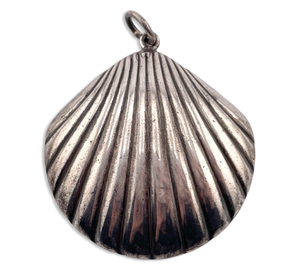 sterling silver stoneless scallop shell pendant