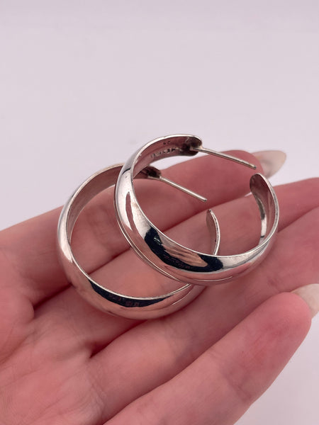 sterling silver 1-3/8" curved partial hoop post earrings