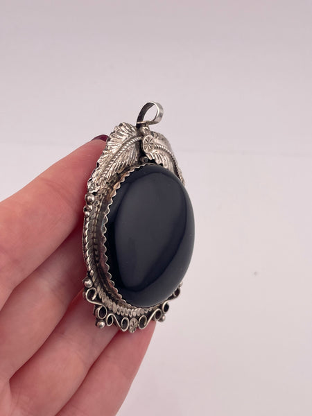 sterling silver 2-3/8" large onyx leaf pendant