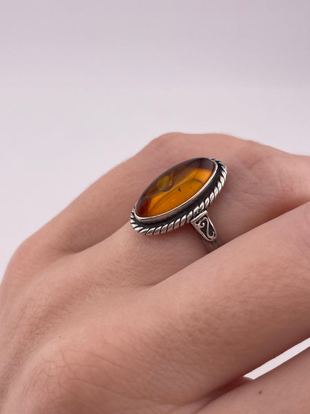 size 5.75 sterling silver oval amber cable border ring