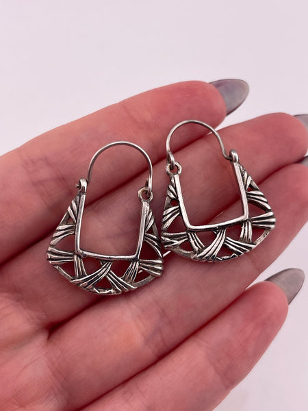 sterling silver stoneless basket-like cut-out earrings