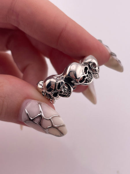 size 8 sterling silver skull band ring