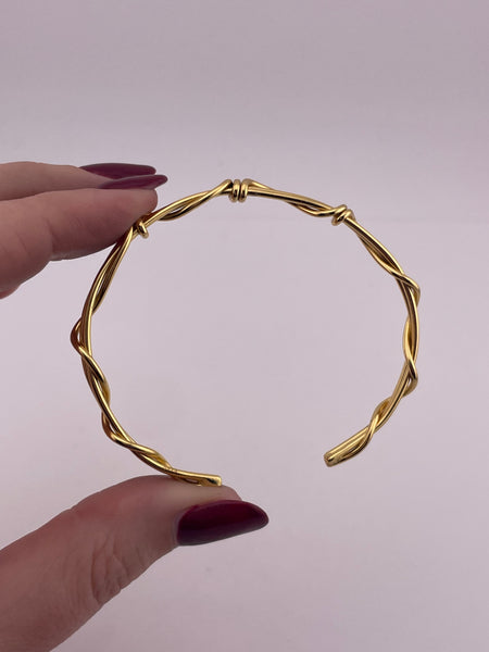 sterling silver 6-3/4" gold plated wrap around design bracelet