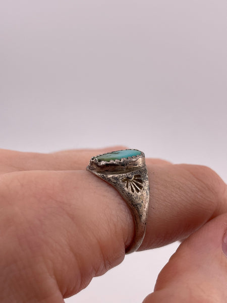 size 8.25 sterling silver turquoise stamped ring ***AS IS***