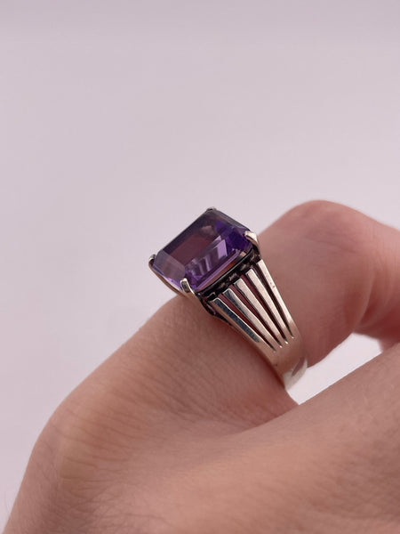 size 5 sterling silver faceted amethyst rectangle cut-out lines ring