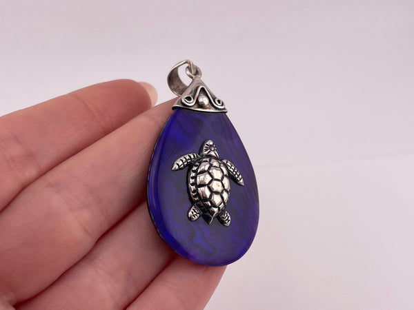 sterling silver sea turtle abalone resin topped pendant