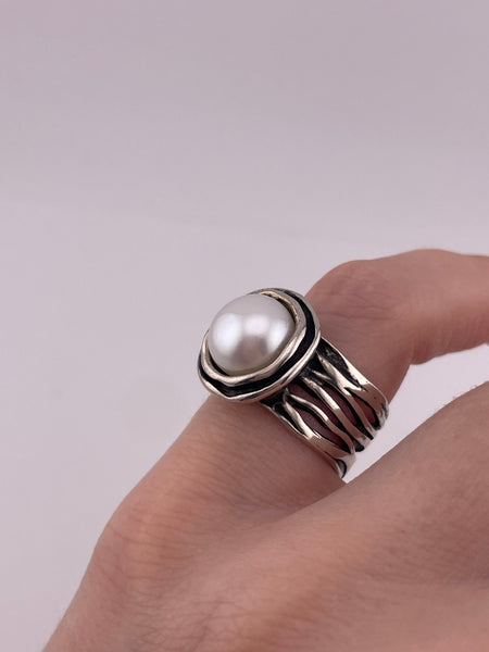 size 6 sterling silver faux pearl cut-out band ring