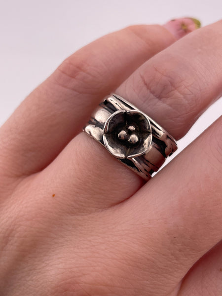 size 6.5 sterling silver Sherry Tinsman flower ring