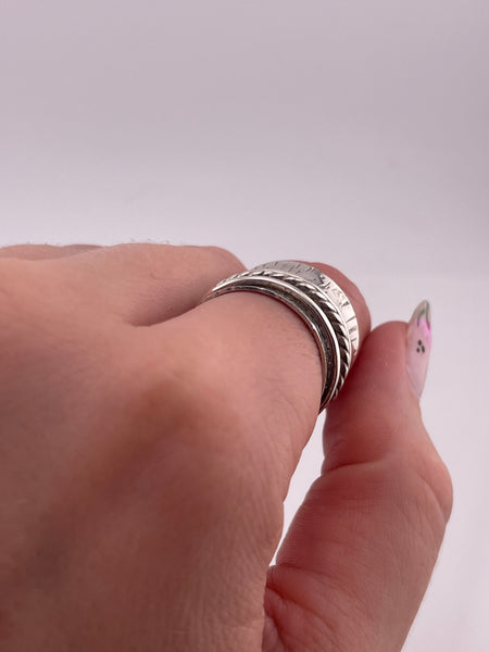 size 7.25 sterling silver wide band spinner ring