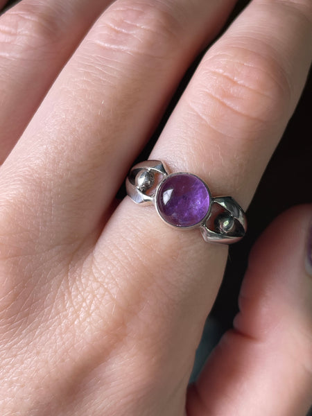 size 8.75 sterling silver circle amethyst ring