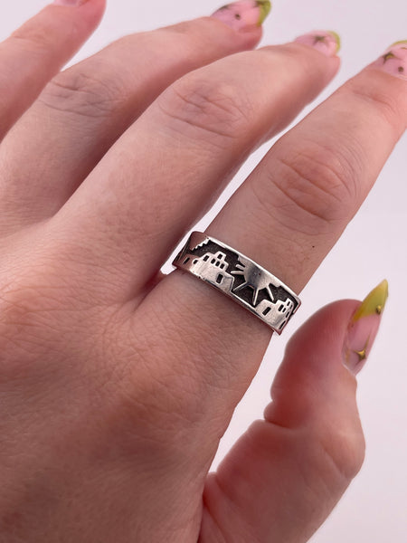 size 9.5 sterling silver storyteller band ring