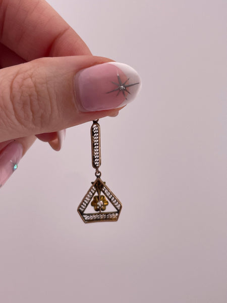 14k yellow gold diamond pendant