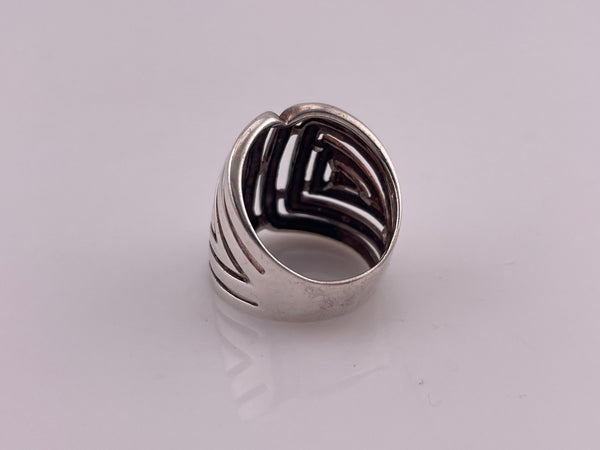 size 6 sterling silver stoneless cut-out triangle ring