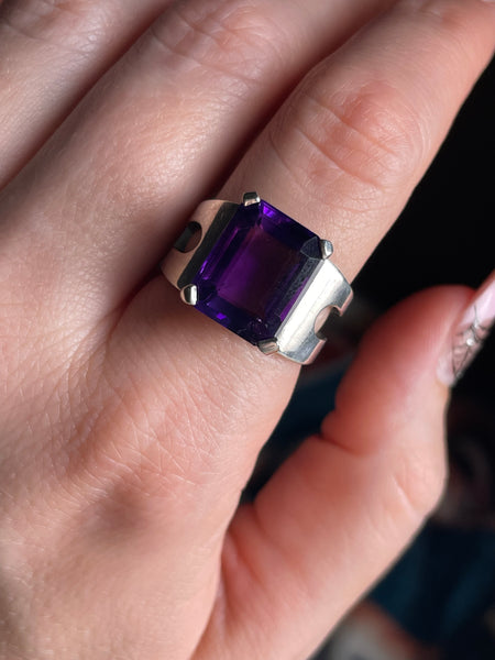 size 8 sterling silver faceted rectangle amethyst ring