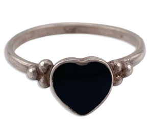 size 7.25 sterling silver black resin heart ring
