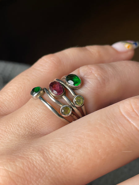 size 5.75 sterling silver faceted glass peridot ring