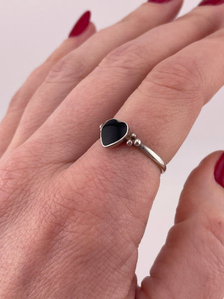 size 7.25 sterling silver black resin heart ring
