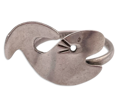 size 4.75 sterling silver whale ring