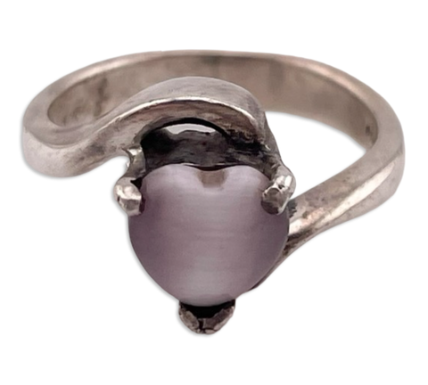 size 5 sterling silver purple cat's eye heart glass ring