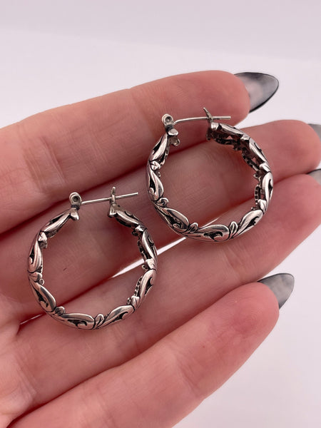 sterling silver 7/8" cut-out hoop earrings