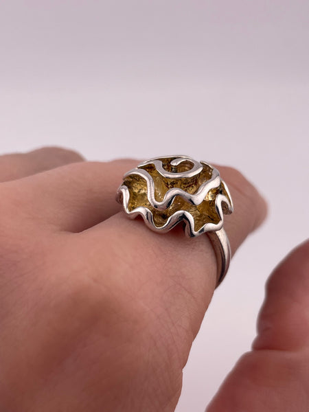 size 7.75 sterling silver abstract wavy flower ring