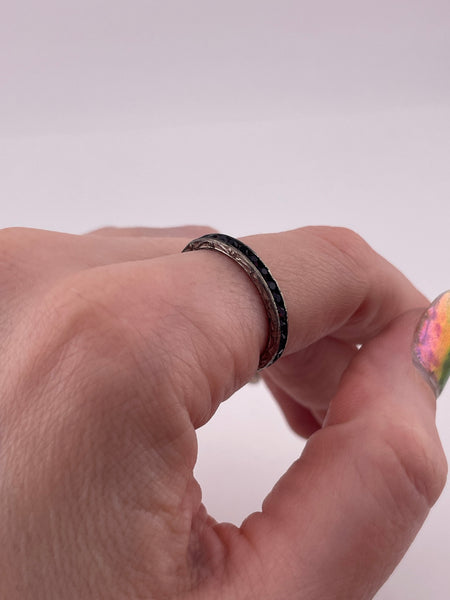 size 8 sterling silver rhodium plated faceted red glass band ring