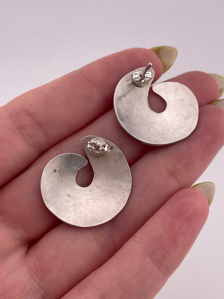 sterling silver stoneless hammered post earrings