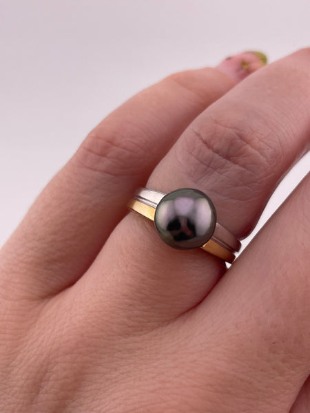 size 6 sterling silver gold plated two-tone pearl ring