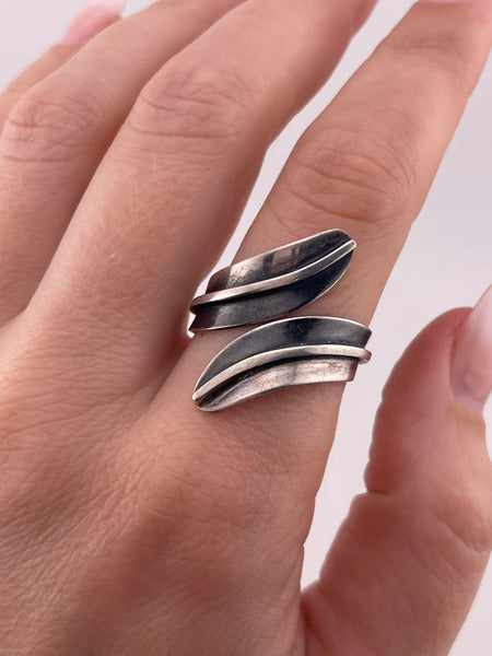 size 9 sterling silver stoneless bypass ring