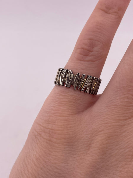 size 6 sterling silver Beau stoneless wood grain pattern band ring