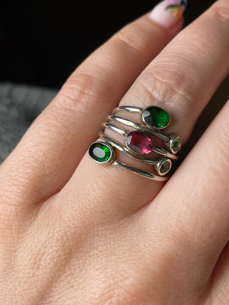 size 5.75 sterling silver faceted glass peridot ring