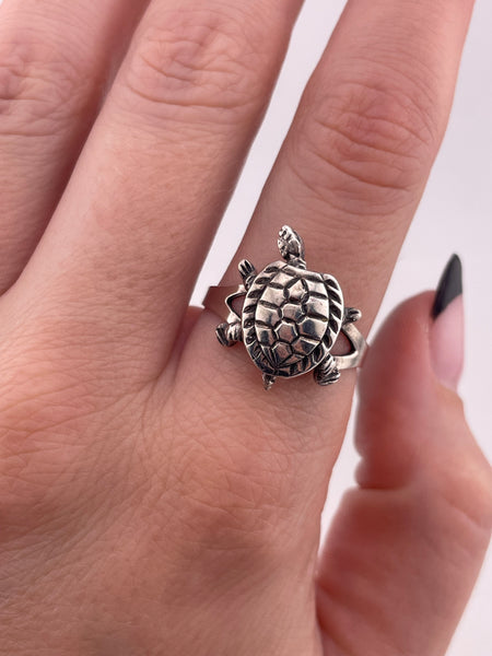 size 9.25 sterling silver wiggly turtle ring