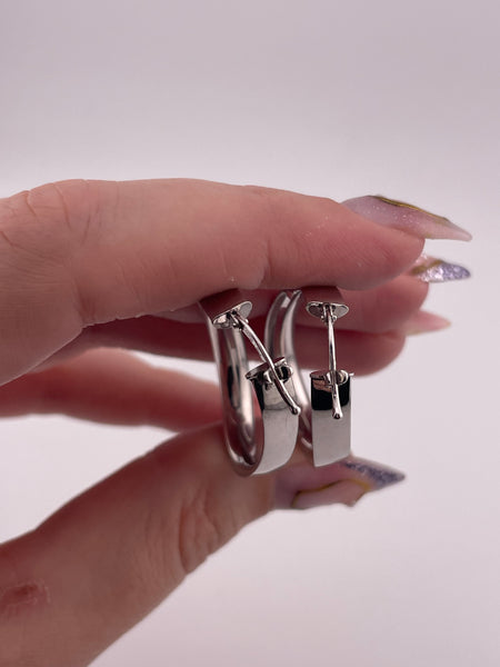 sterling silver 1-1/2" rhodium plated wavy oblong hoop earrings