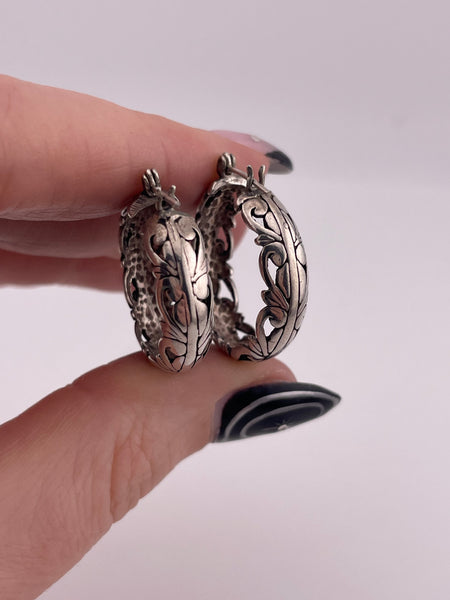 sterling silver 7/8" cut-out hoop earrings