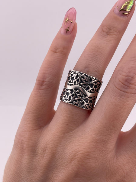 size 6.75 sterling silver Silpada wide band flower sheath ring