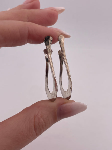 sterling silver hammered stoneless post earrings