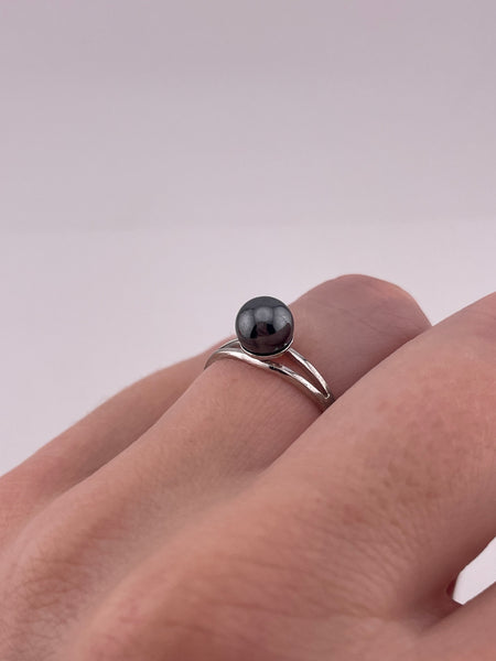 size 6 sterling silver synthetic black pearl ring