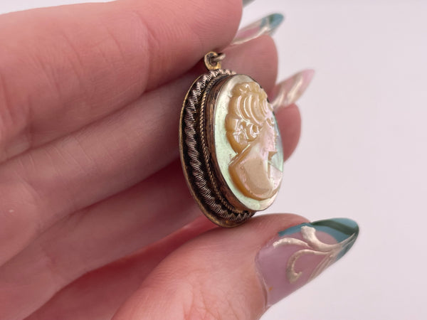800 silver carved shell cameo pendant