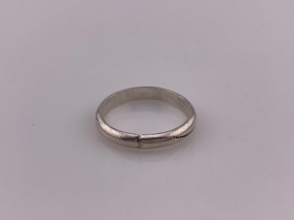 size 7.5 sterling silver stamped band ring