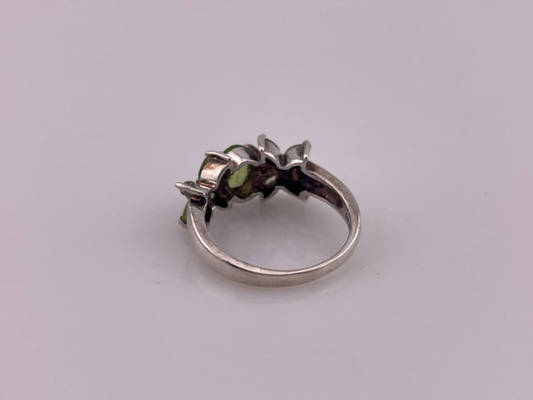 size 7 sterling silver faceted peridot ring