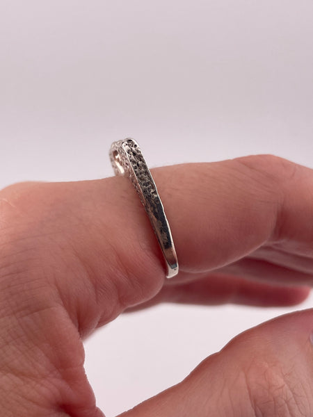 size 8 sterling silver stoneless textured raised profile bar ring