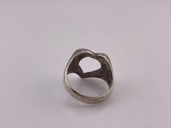 size 7.75 sterling silver heart cut-out ring