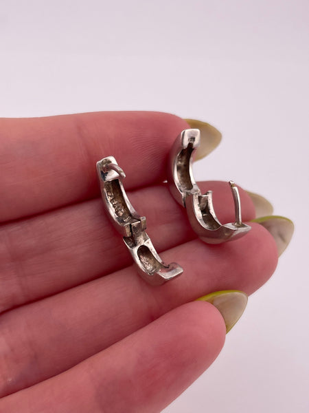 sterling silver Zina stoneless small round hinge hoop earrings