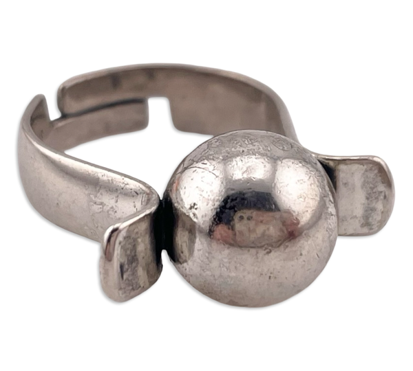 size 6 sterling silver stoneless ball adjustable band ring