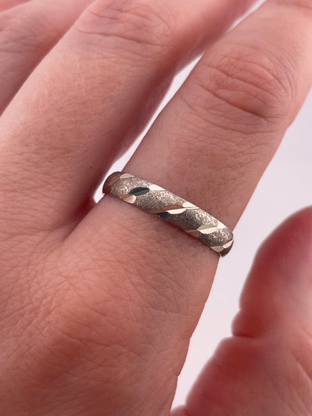 size 10.25 sterling silver diamond cut matte finish band ring