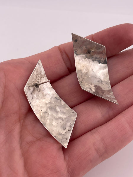 sterling silver curved hammered design post earrings