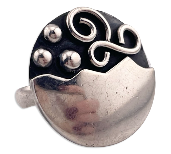 size 5.75 sterling silver stoneless round abstract ring